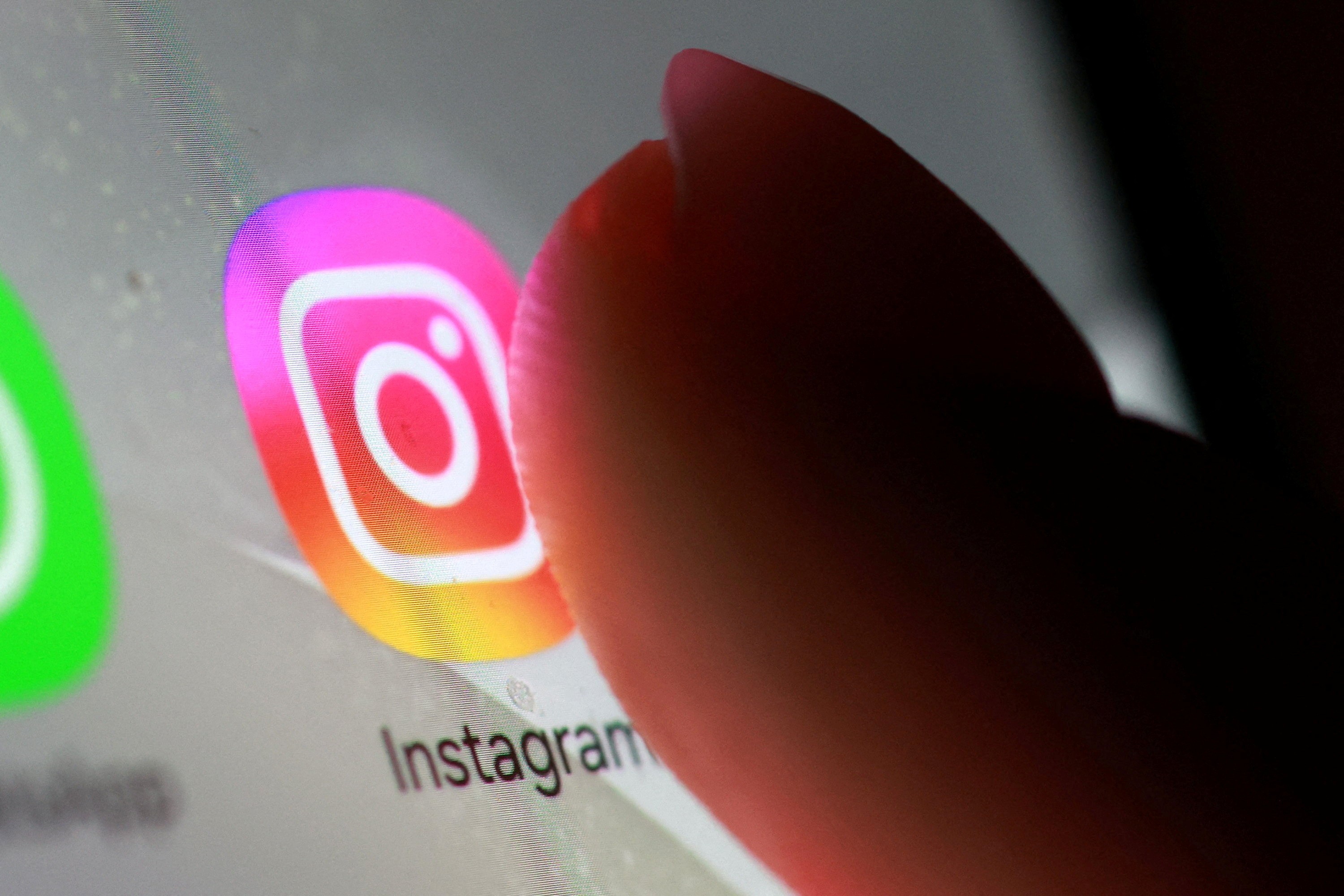 Instagram alerta pais brasileiros sobre buscas de suicídio e automutilação em contas de adolescentes