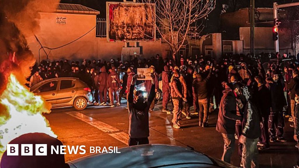 Irã ameaça retaliar contra eua em meio a protestos em massa