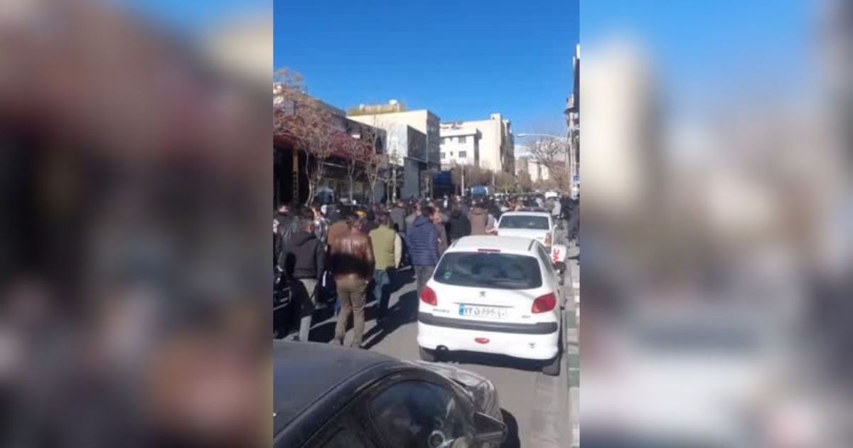 Iranianos relatam à cnn repressão violenta em protestos