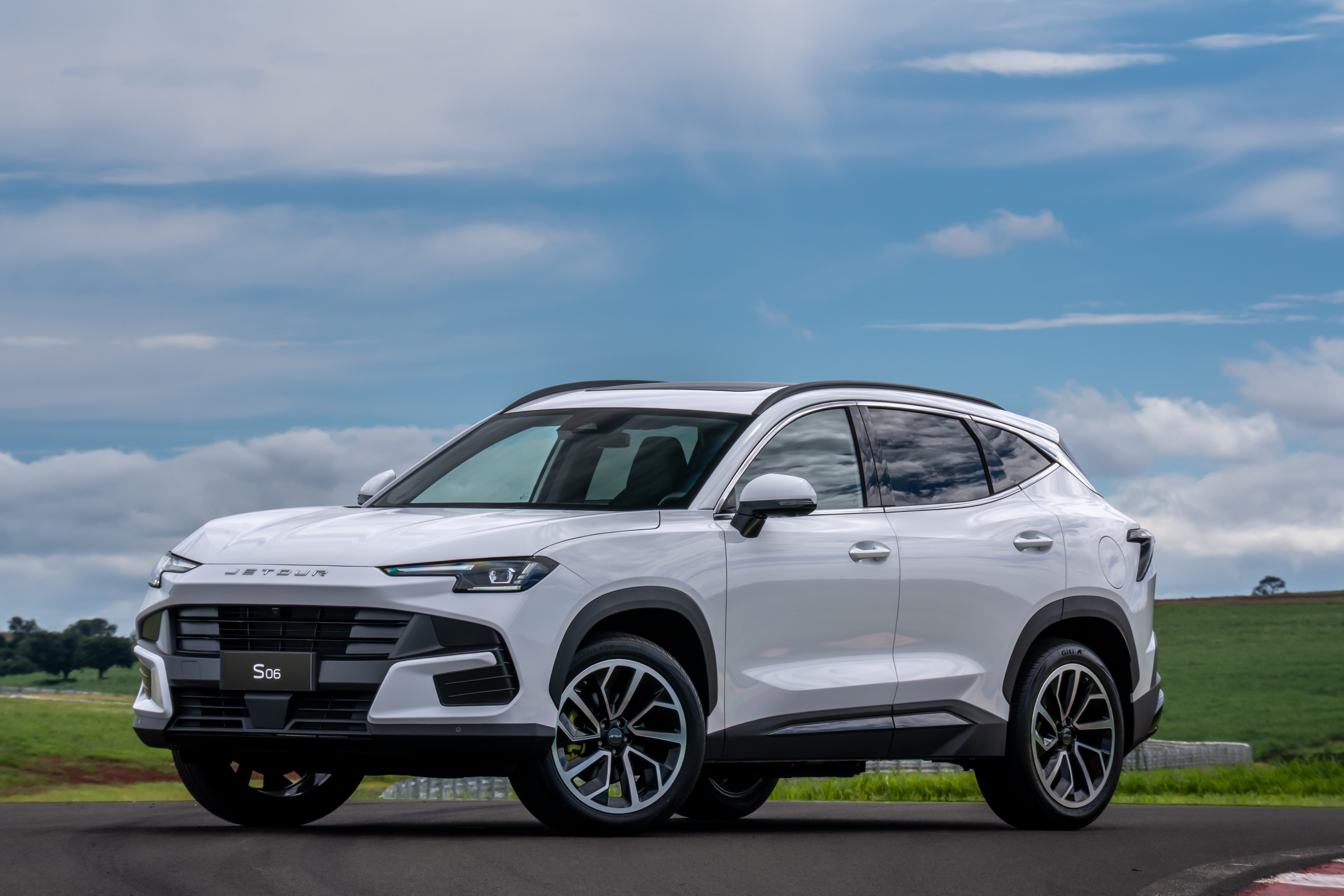 Jetour Chega ao Brasil: Conheça os SUVs Híbridos a Partir de R$ 199 Mil