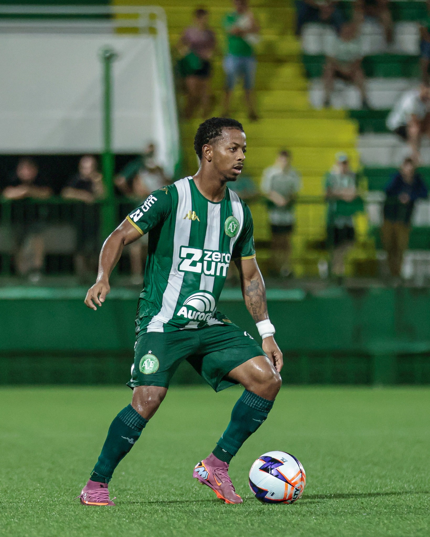 Jogador Ênio é denunciado por fraude em apostas esportivas e lavagem de dinheiro