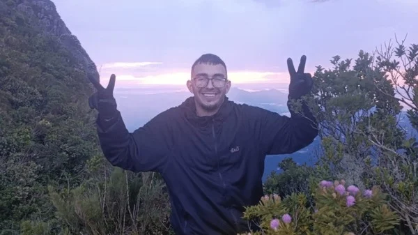 Jovem é encontrado com vida no pico Paraná após quase 5 dias de buscas