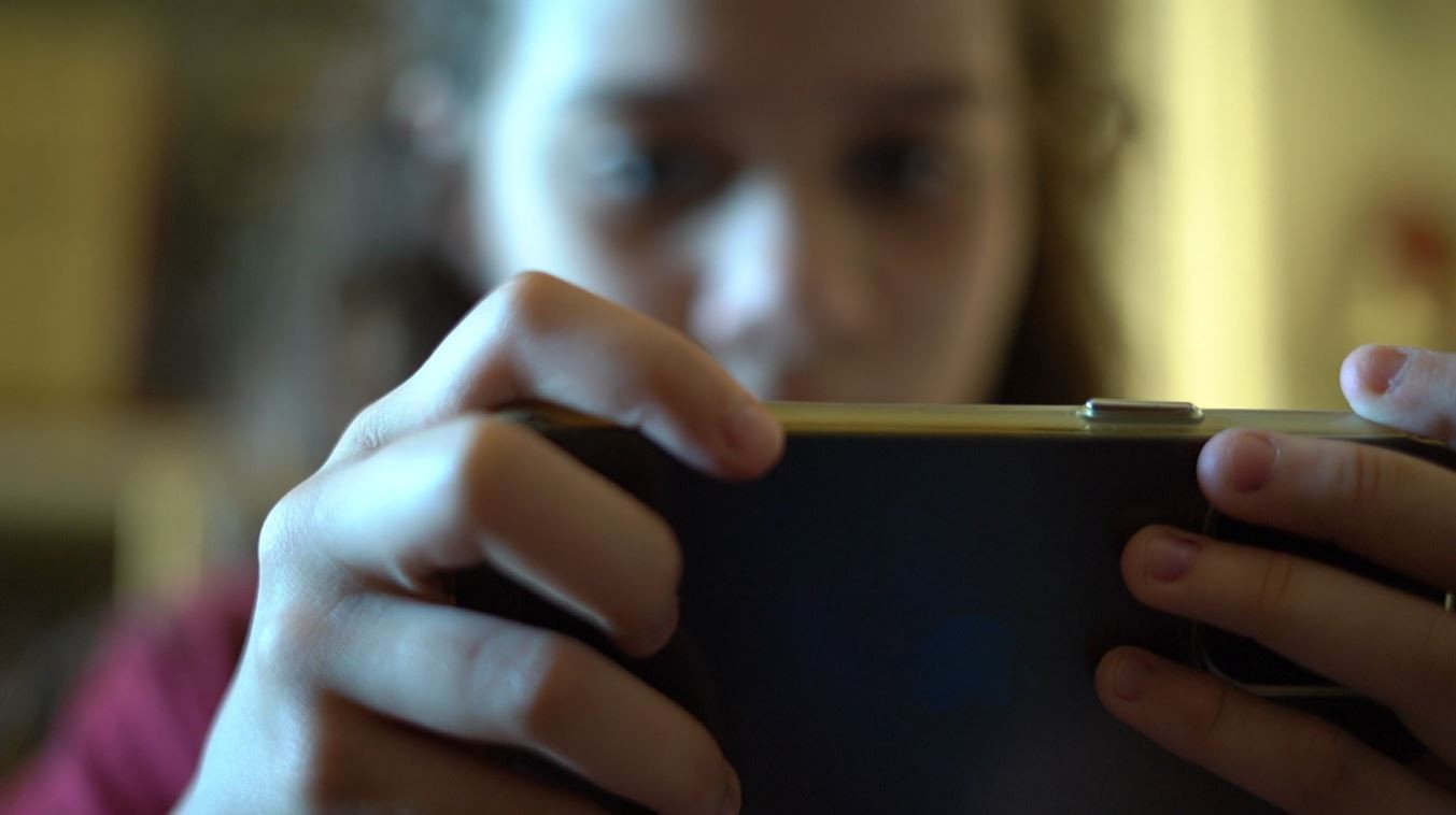 Jovens Expostos a Conteúdo Indesejado: Instagram e a Questão da Segurança Online