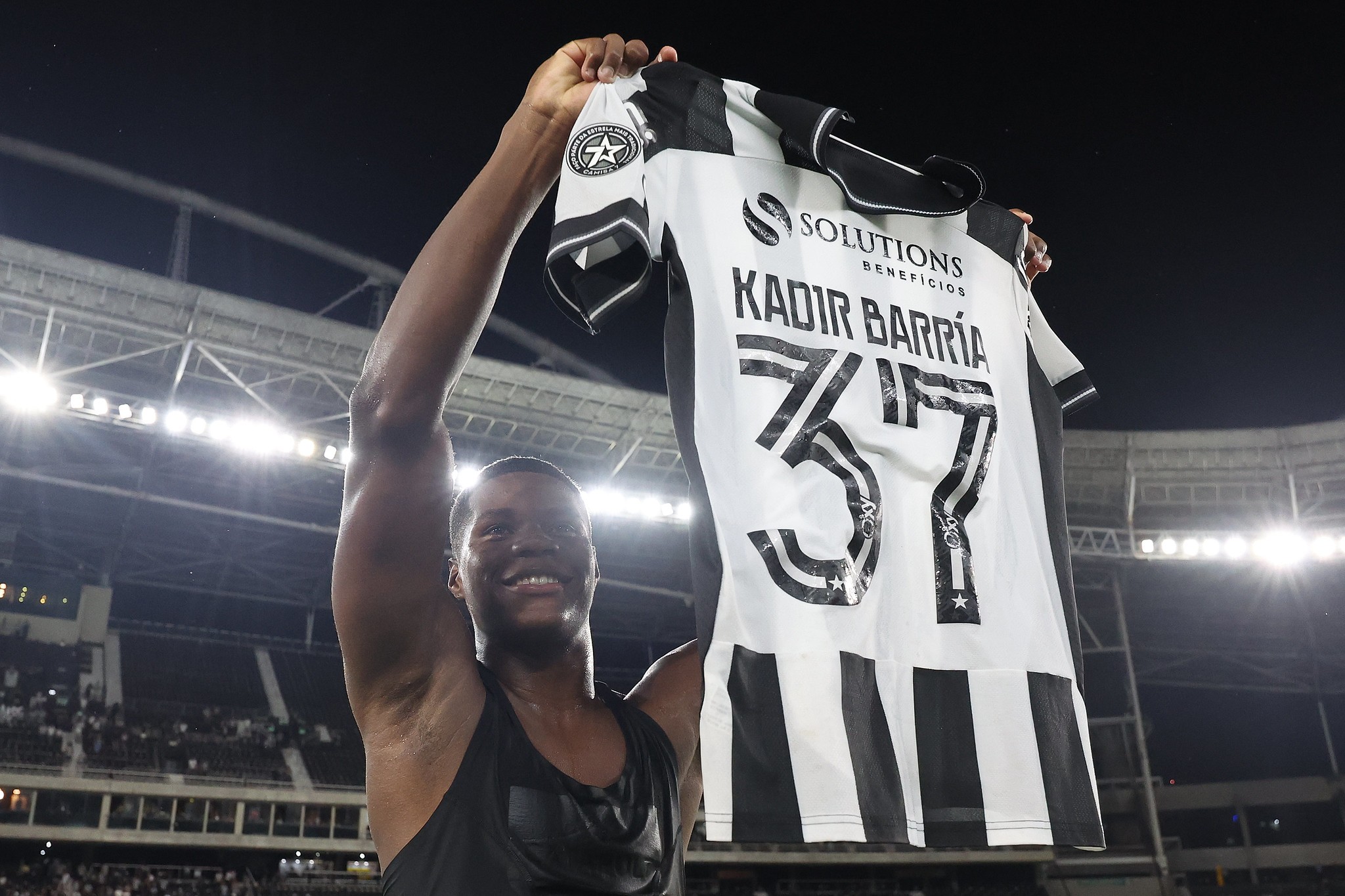 Kadir, do Botafogo, é convocado e vai defender o Panamá pela primeira vez