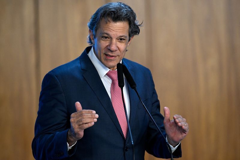 Legislação se mostrou insuficiente para evitar caso Master, diz Haddad