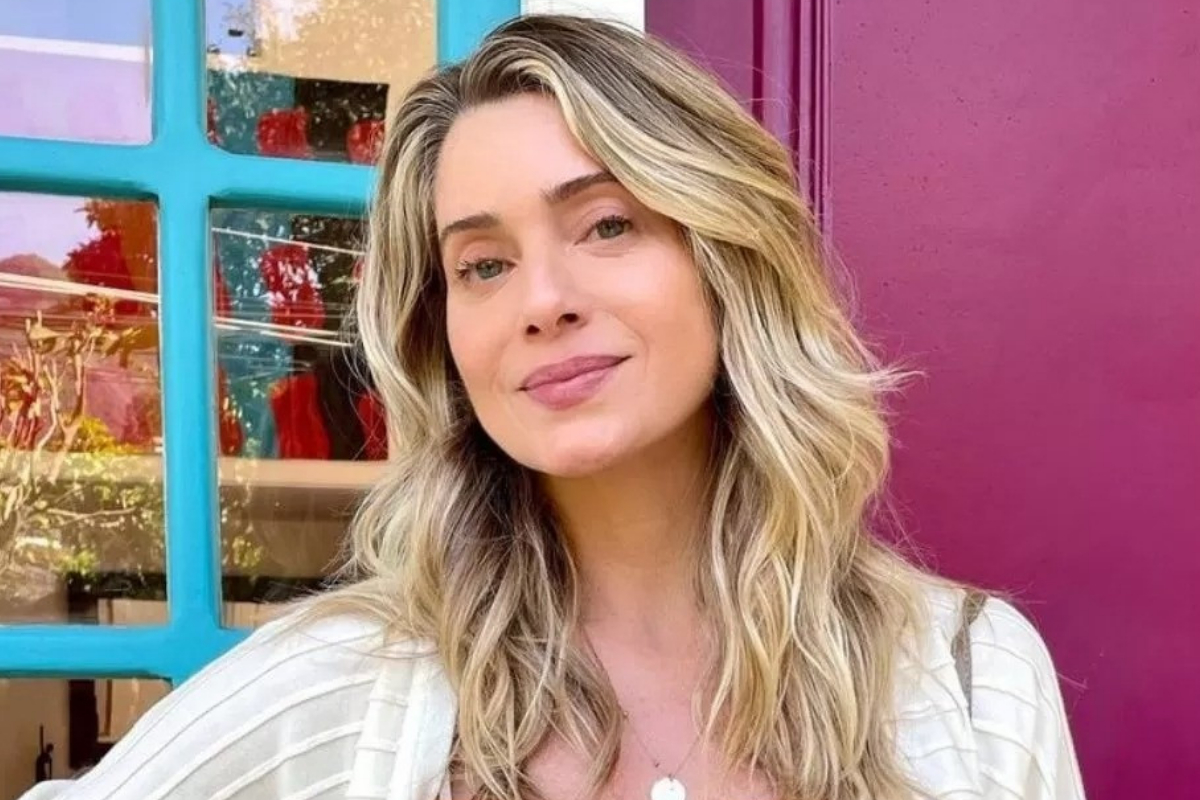 Letícia Spiller fala de nova novela e reage à polêmica com ex. Veja vídeo