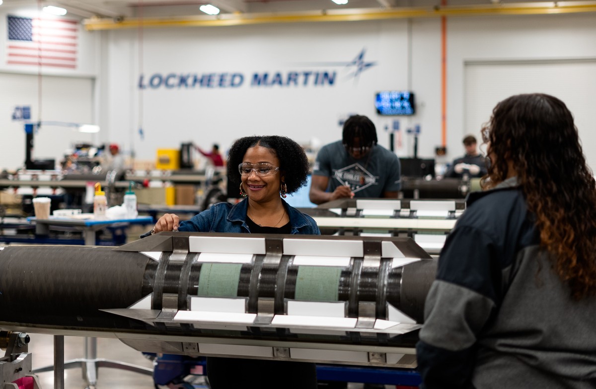 Lockheed Martin assina novo contrato para triplicar vendas de mísseis ao Pentágono