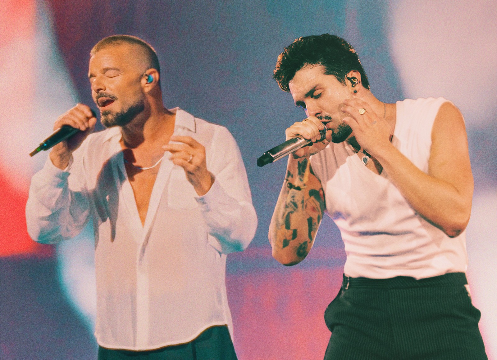 Luan Santana e Ricky Martin fazem dueto inédito em 'Estranho', um clássico de 1995