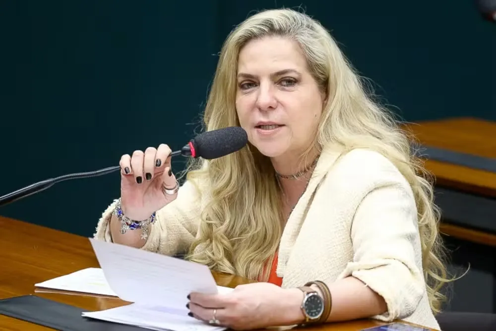 Luizianne Lins sai do PT após 37 anos e joga sua ficha com a Rede Sustentabilidade!
