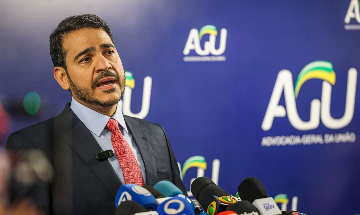 Lula Indica Jorge Messias para Ministério do STF: Qualificação e Expectativa