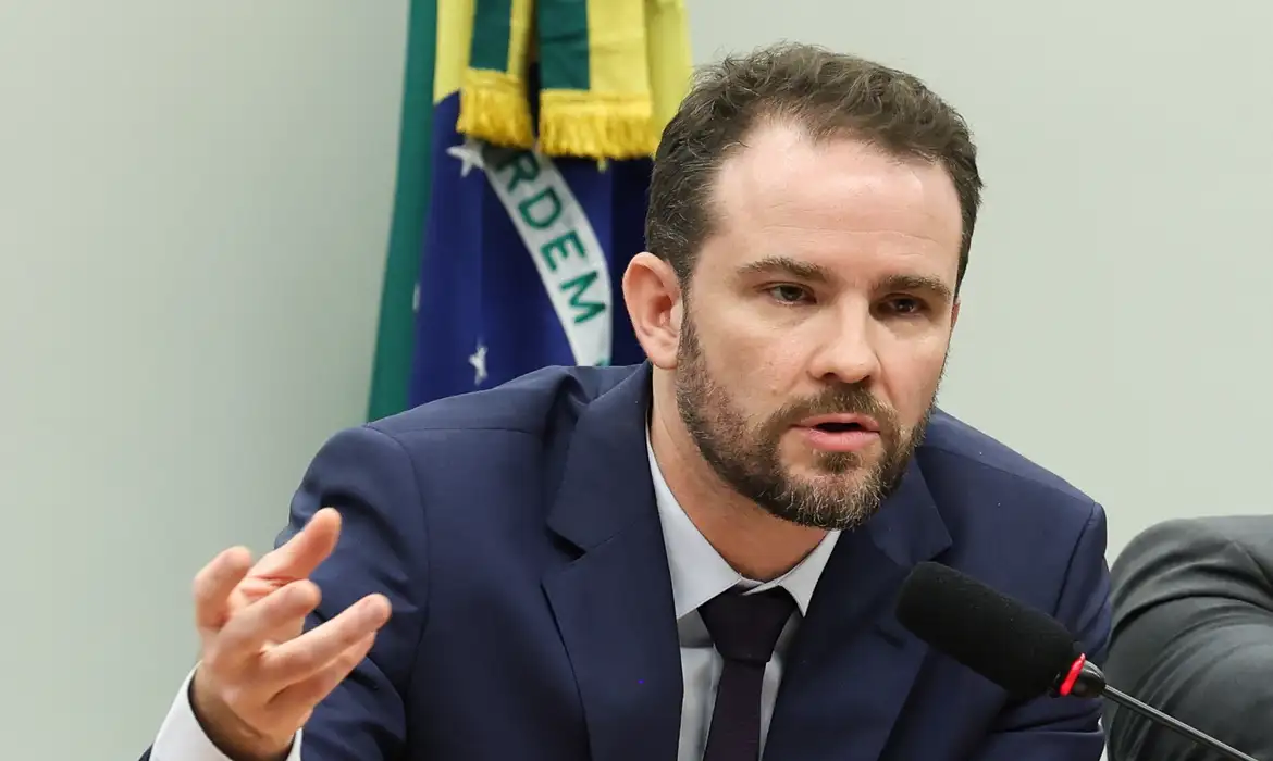 Lula Peça Reavaliação das Consequências da Classificação de Trump sobre Organizações Terroristas
