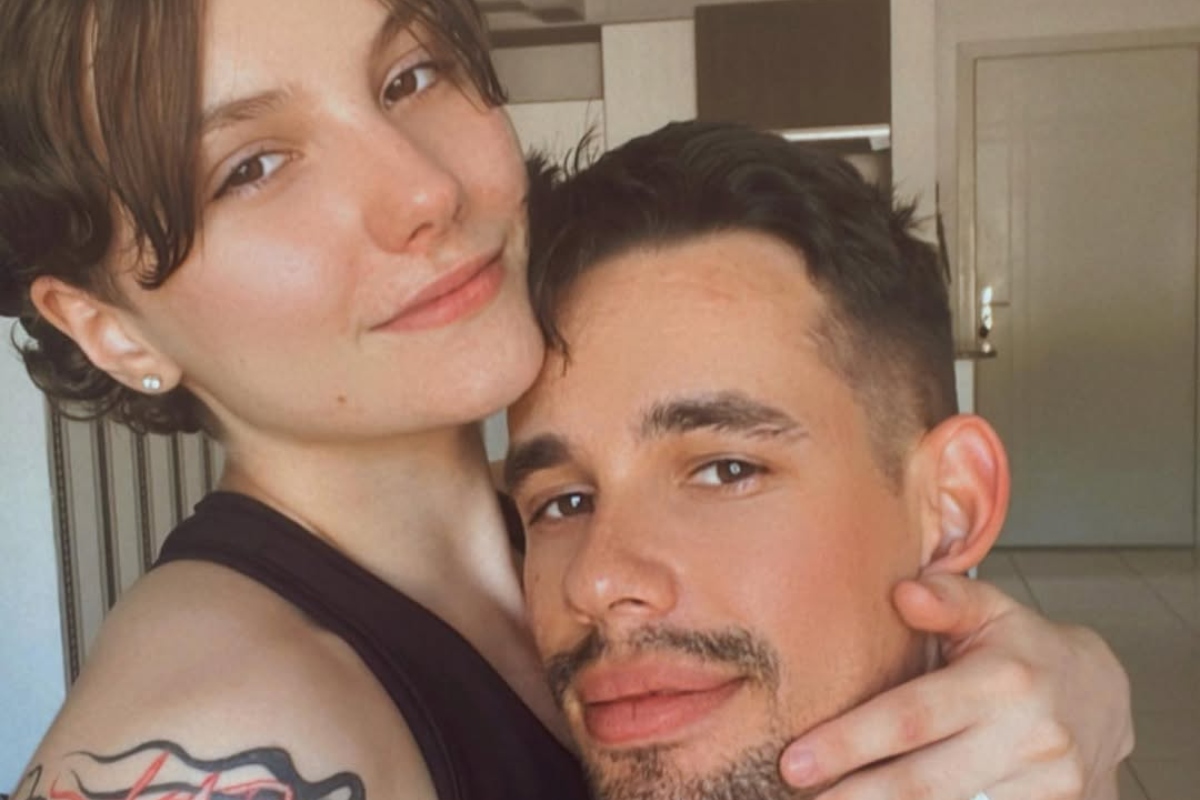 "Lutou além", diz marido de Isabel Veloso após morte da esposa