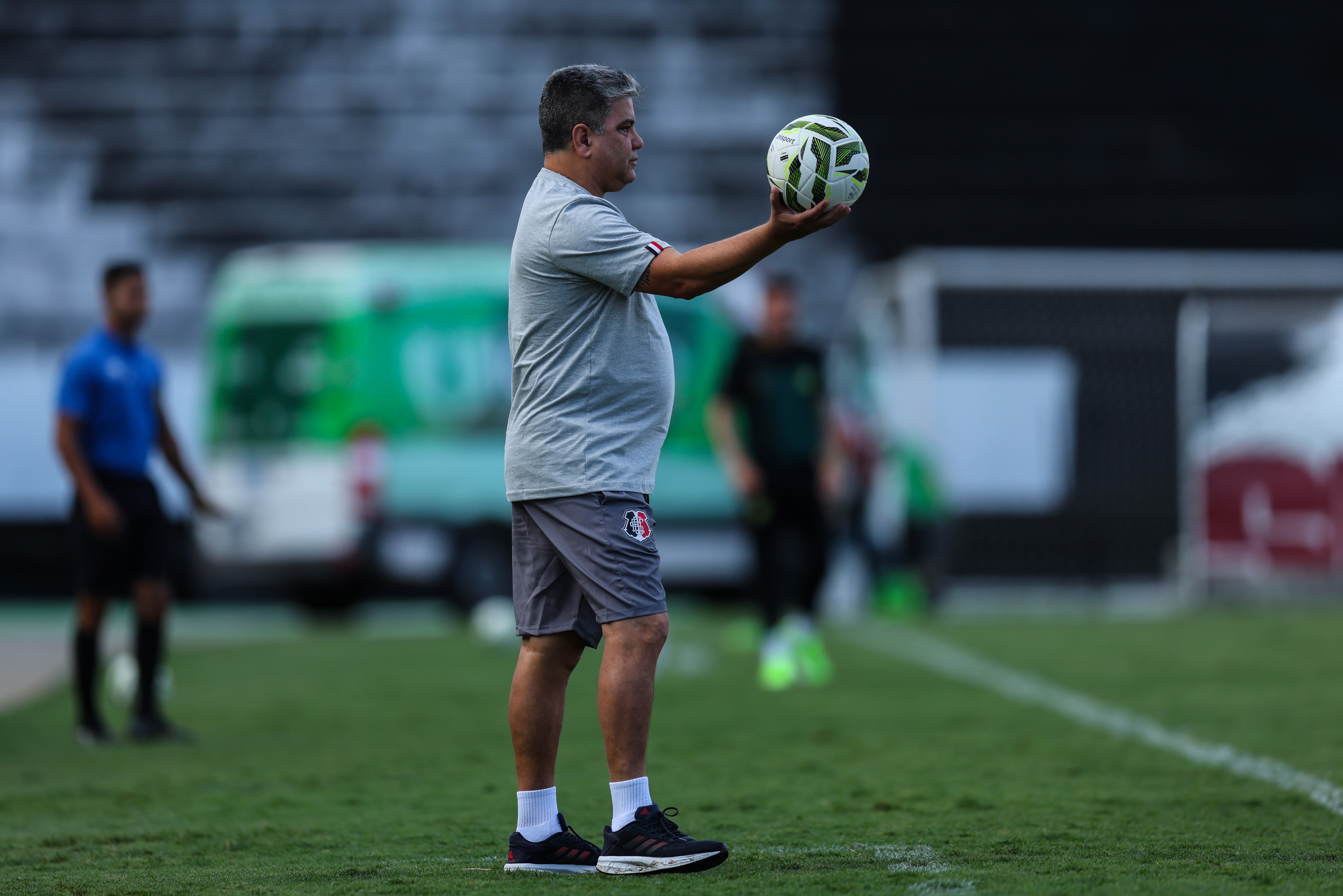 Marcelo Cabo destaca motivação para encerrar jejum de títulos do Santa Cruz