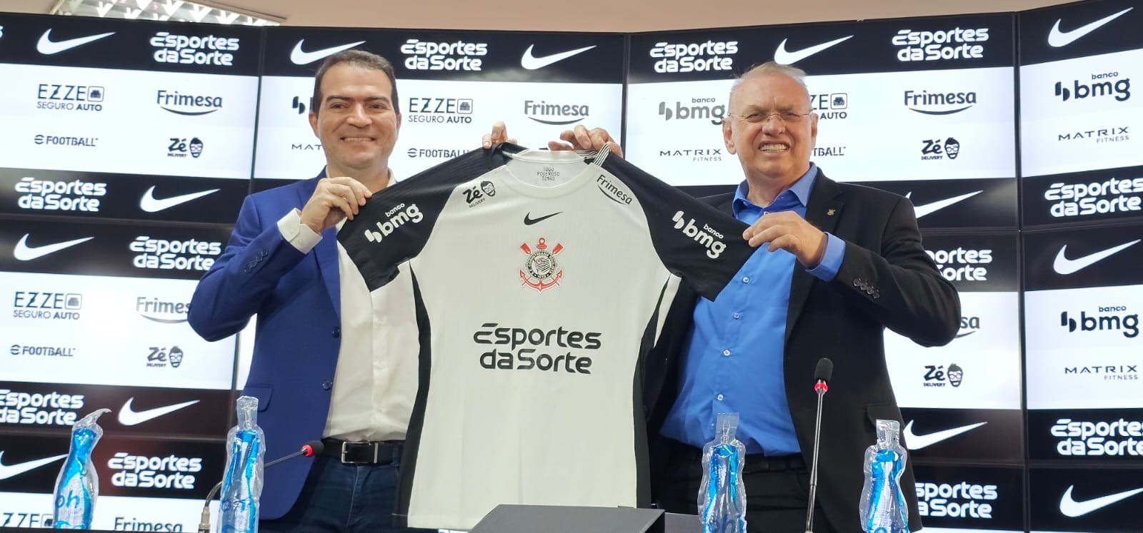 Marcelo Paz é apresentado no Corinthians e detalha busca por reforços: "Não faremos loucur