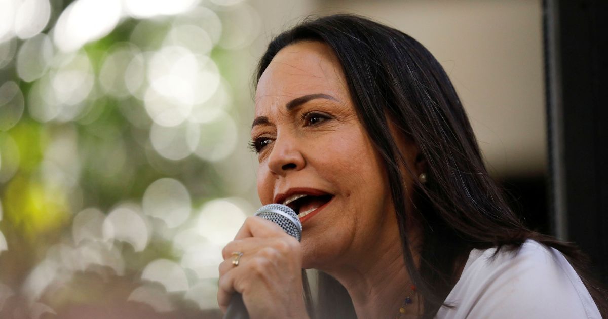 María Corina afirma que não fala com Trump desde outubro