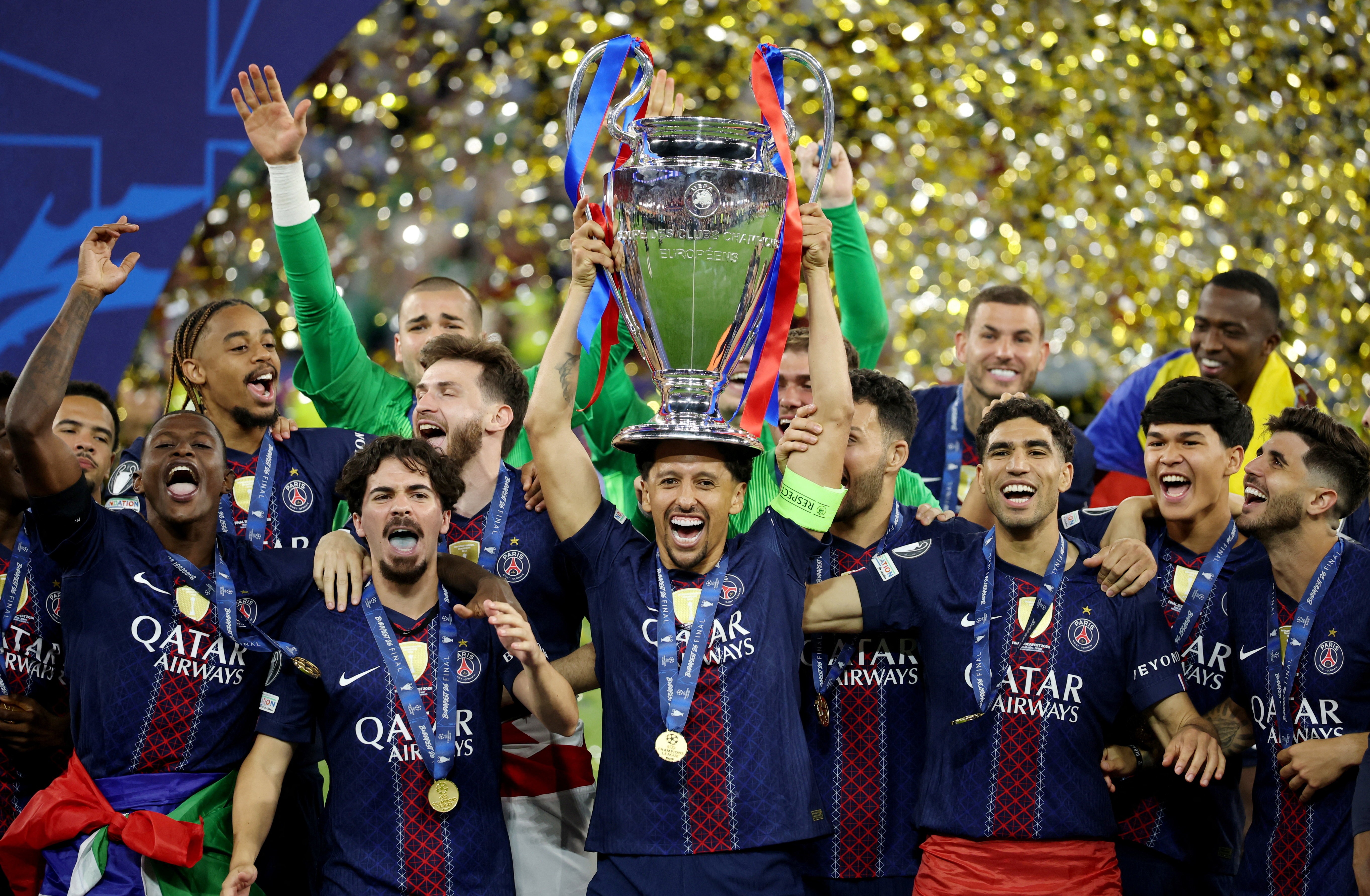 Marquinhos tranquiliza após substituição com câimbras fortes na Champions 2025/26