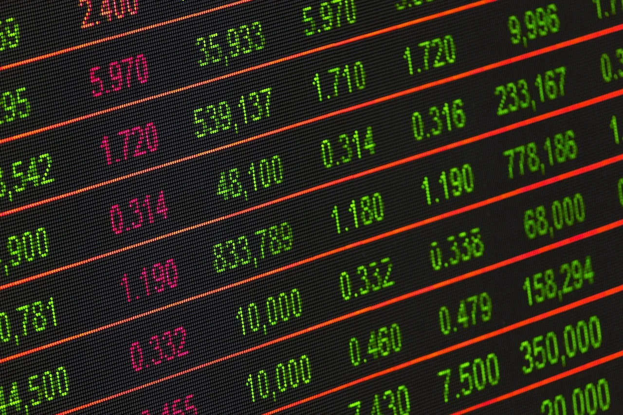Mercados aguardam payroll dos EUA e decisões políticas no radar global