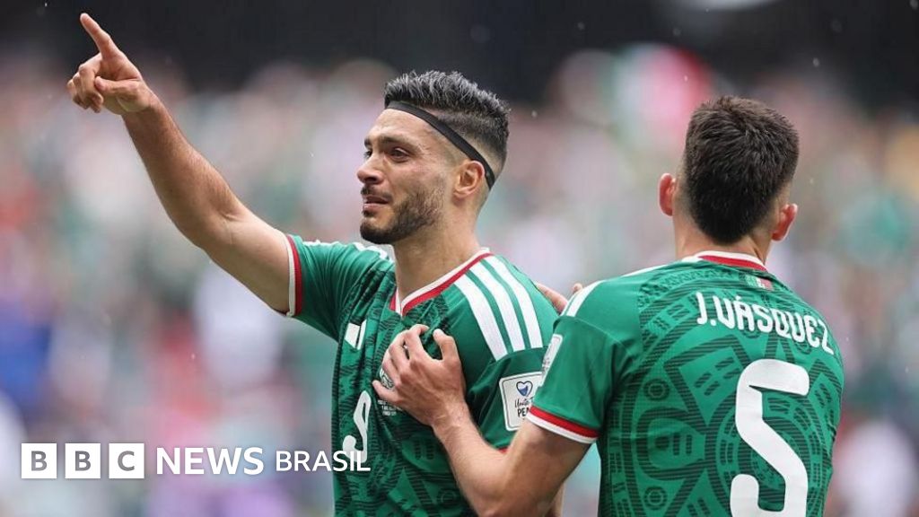 México 2 x 0 África do Sul: Três jogadores expulsos em uma Copa do Mundo de confrontos
