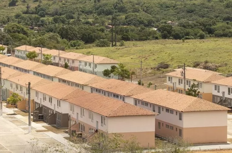 Minha Casa, Minha Vida: Comissão Pune Atrasos em Entregas com Novo Projeto de Lei