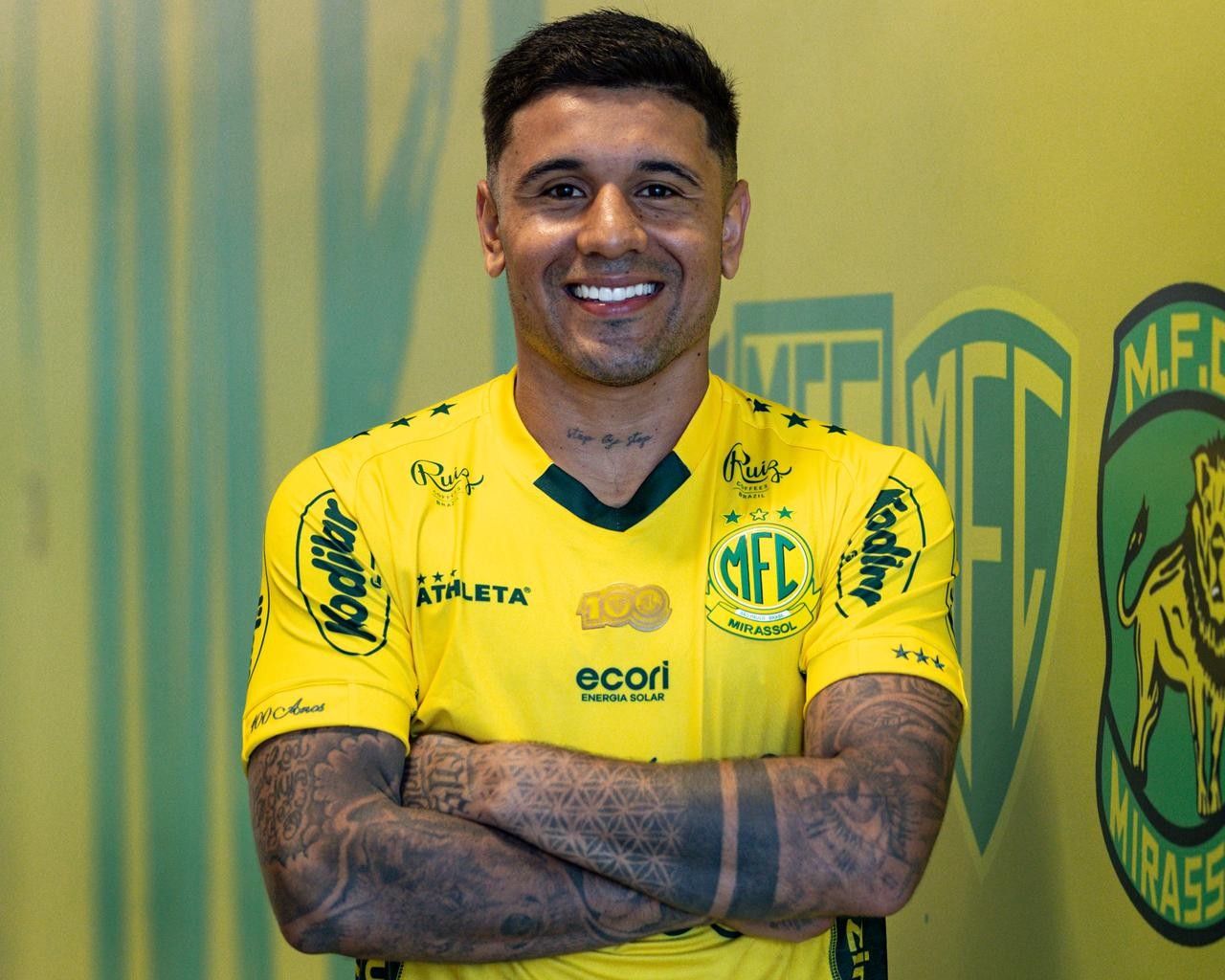 Mirassol oficializa a contratação do atacante Galeano