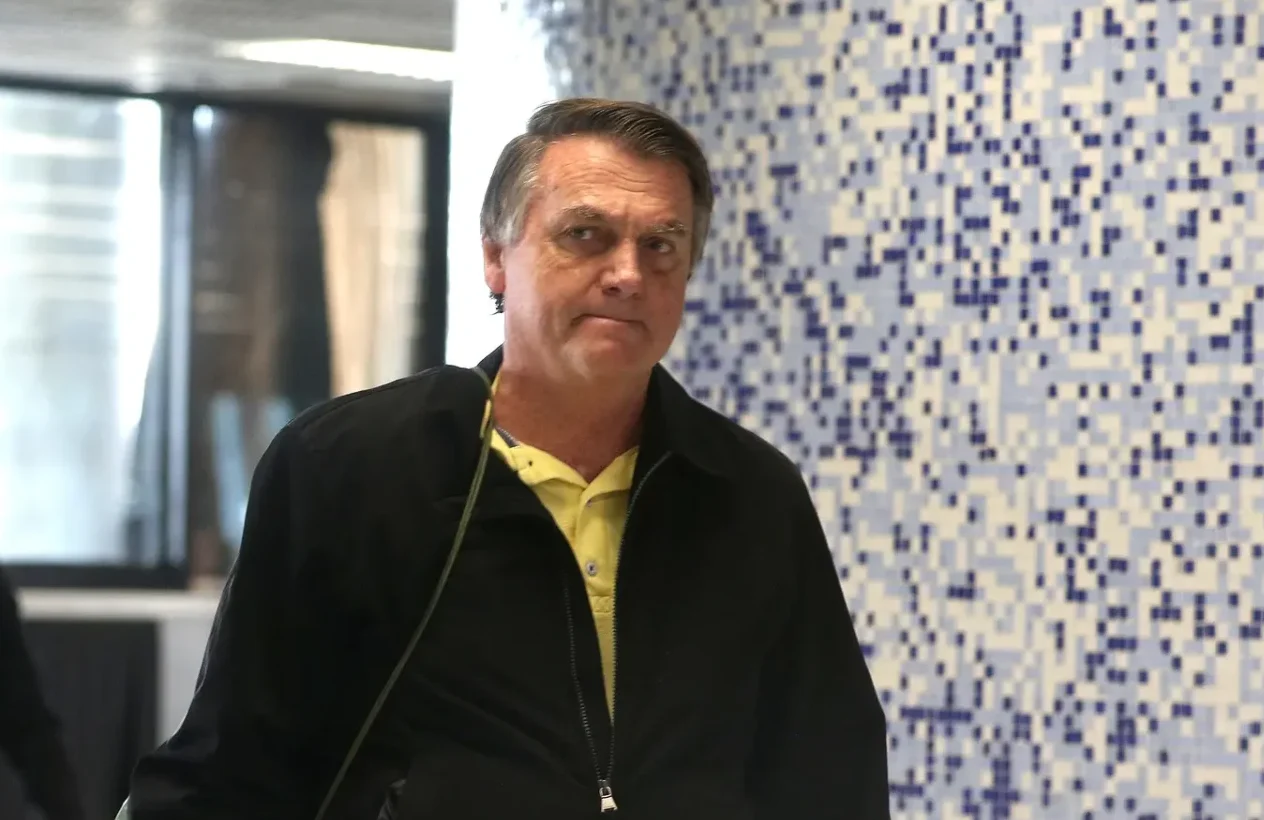 Moraes autoriza que Bolsonaro realize exames em hospital após bater a cabeça na PF