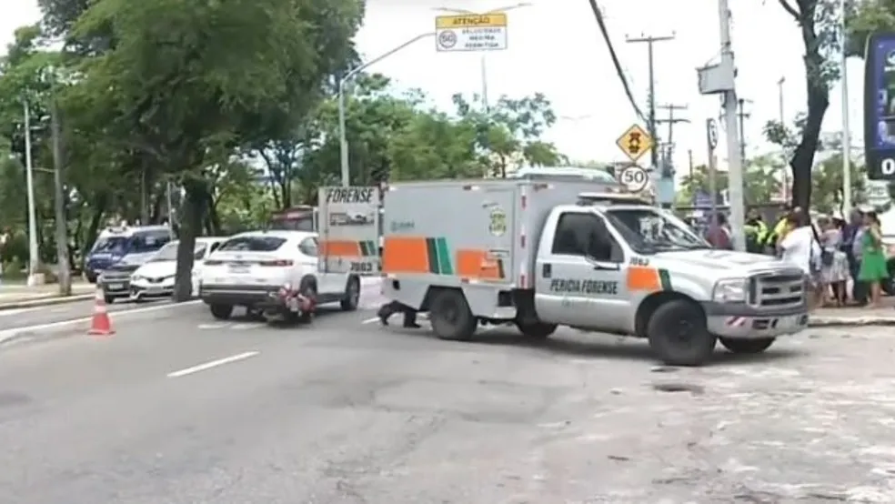 Morte em Acidente de Trânsito: Passageira de Moto Cai e é Atropelada por Ônibus em Fortaleza