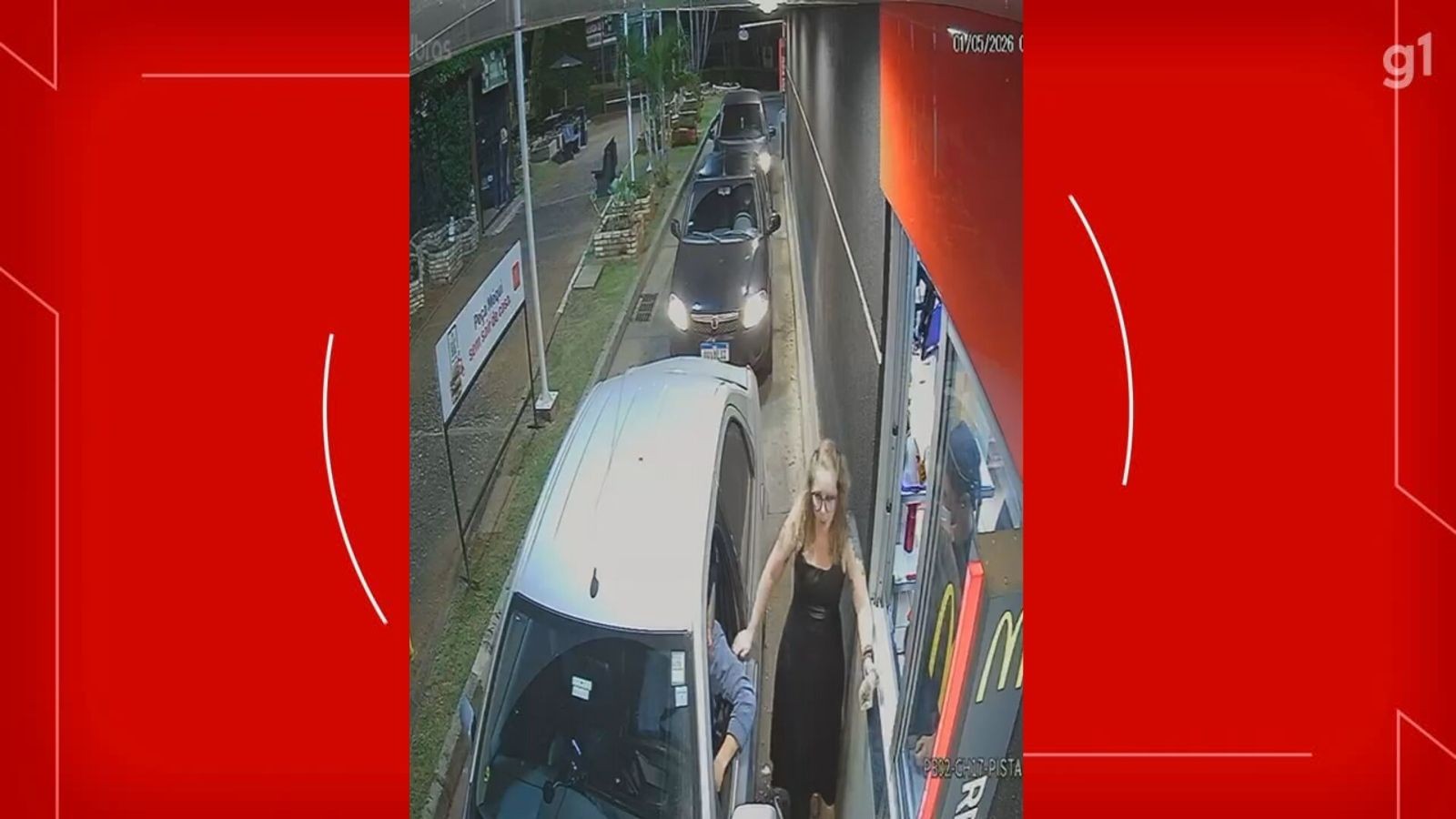 Mulher Dá Tapa em Atendente de Drive-Thru após Receber Sanduíche com Cebola no DF