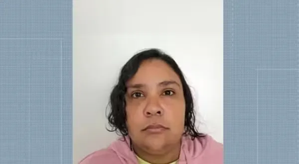 Mulher de 37 Anos é Presa por Fingir Ter 12 Anos e Ser Adotada por Família em Santa Catarina