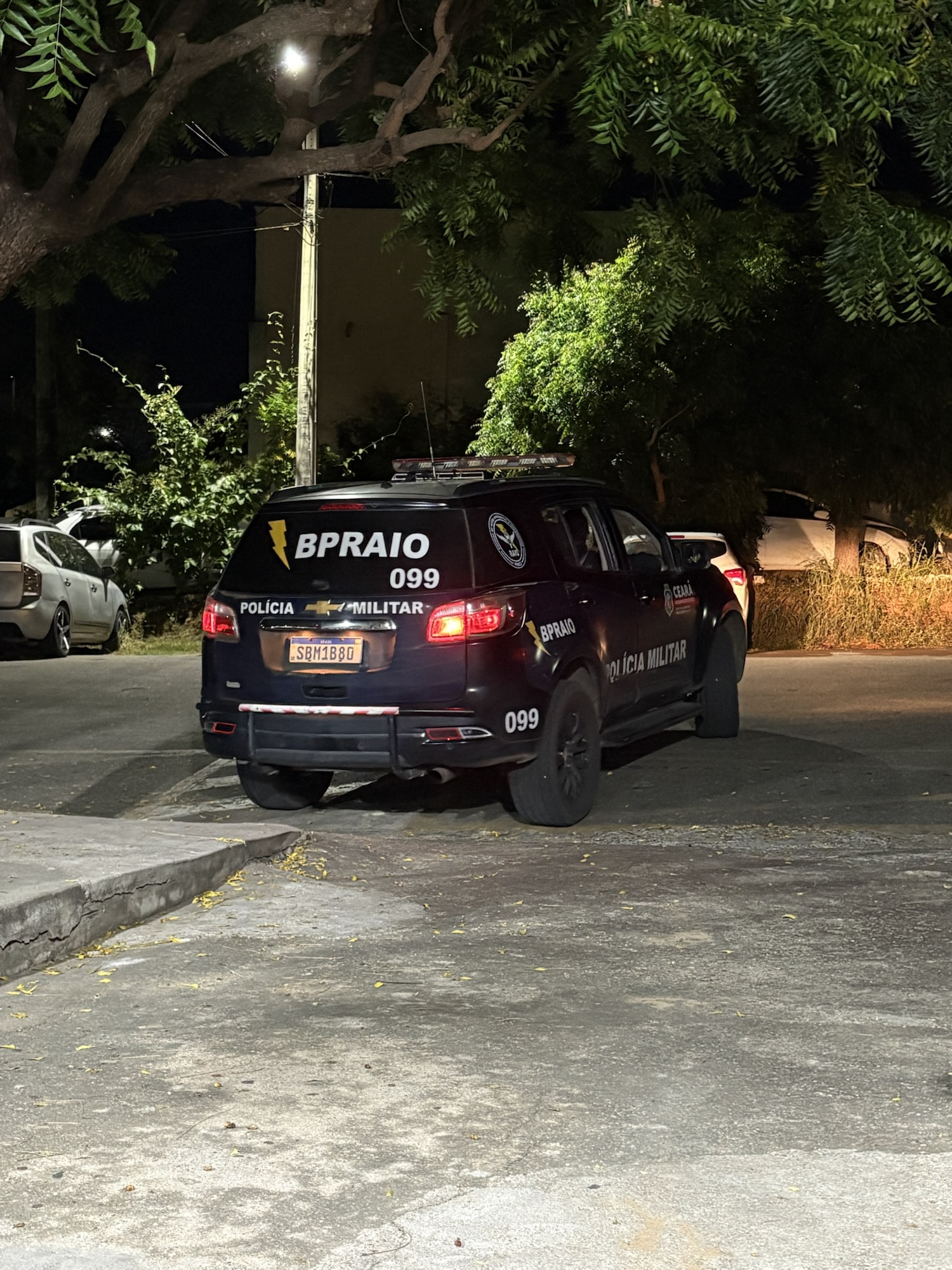 Mulher é presa em Crateús após cumprimento de mandado de prisão