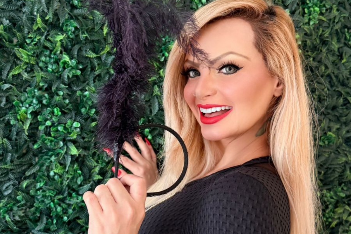 Mulher Pera retorna ao Carnaval em desfile da Mocidade da Mooca