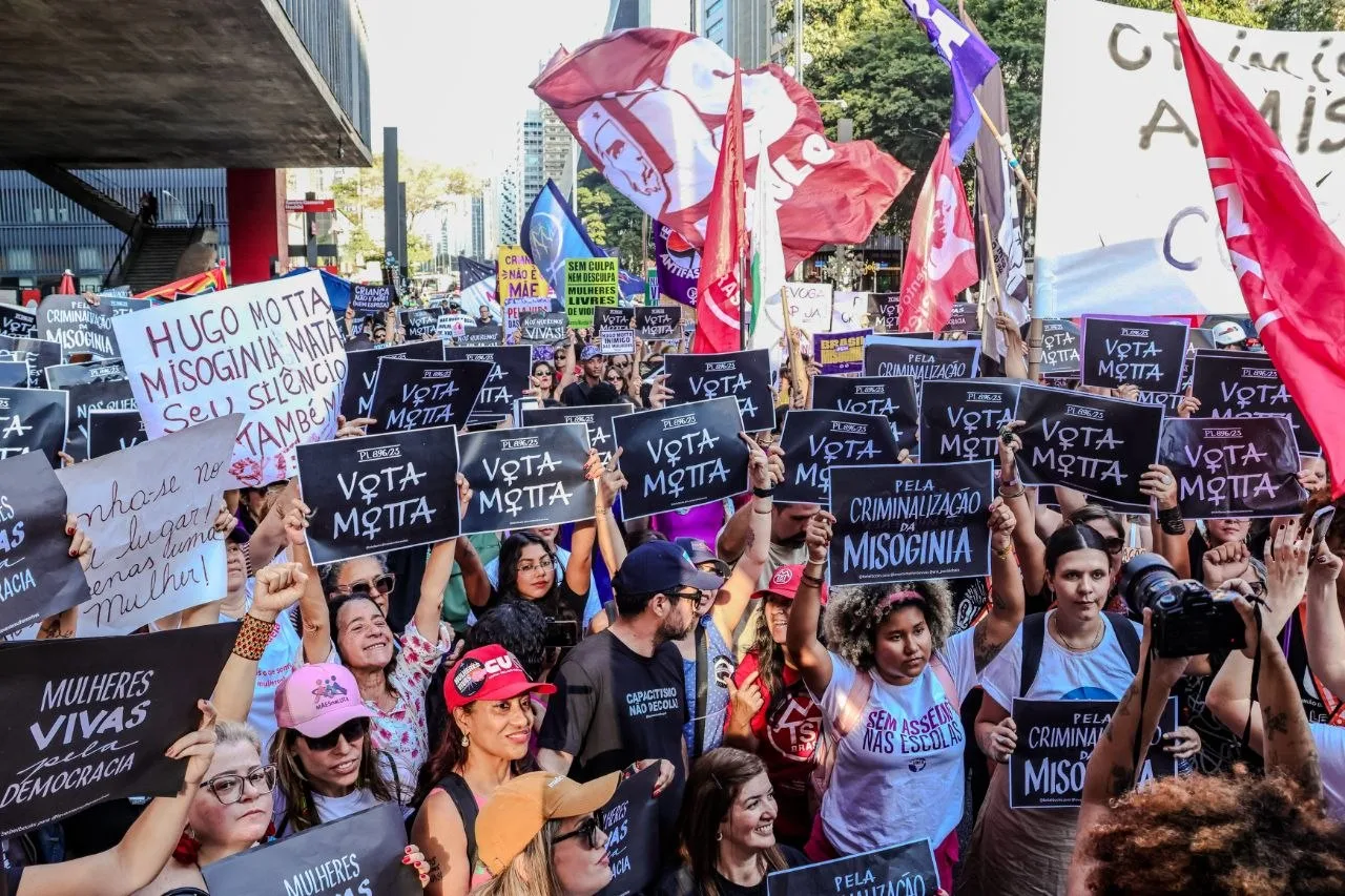Mulheres Unidas: Manifestação na Paulista Pela Aprovação do Projeto de Lei Contra a Misoginia