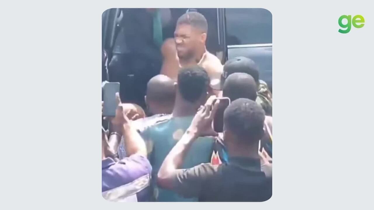 "Não percebia quão especiais eles são", diz Anthony Joshua de amigos mortos