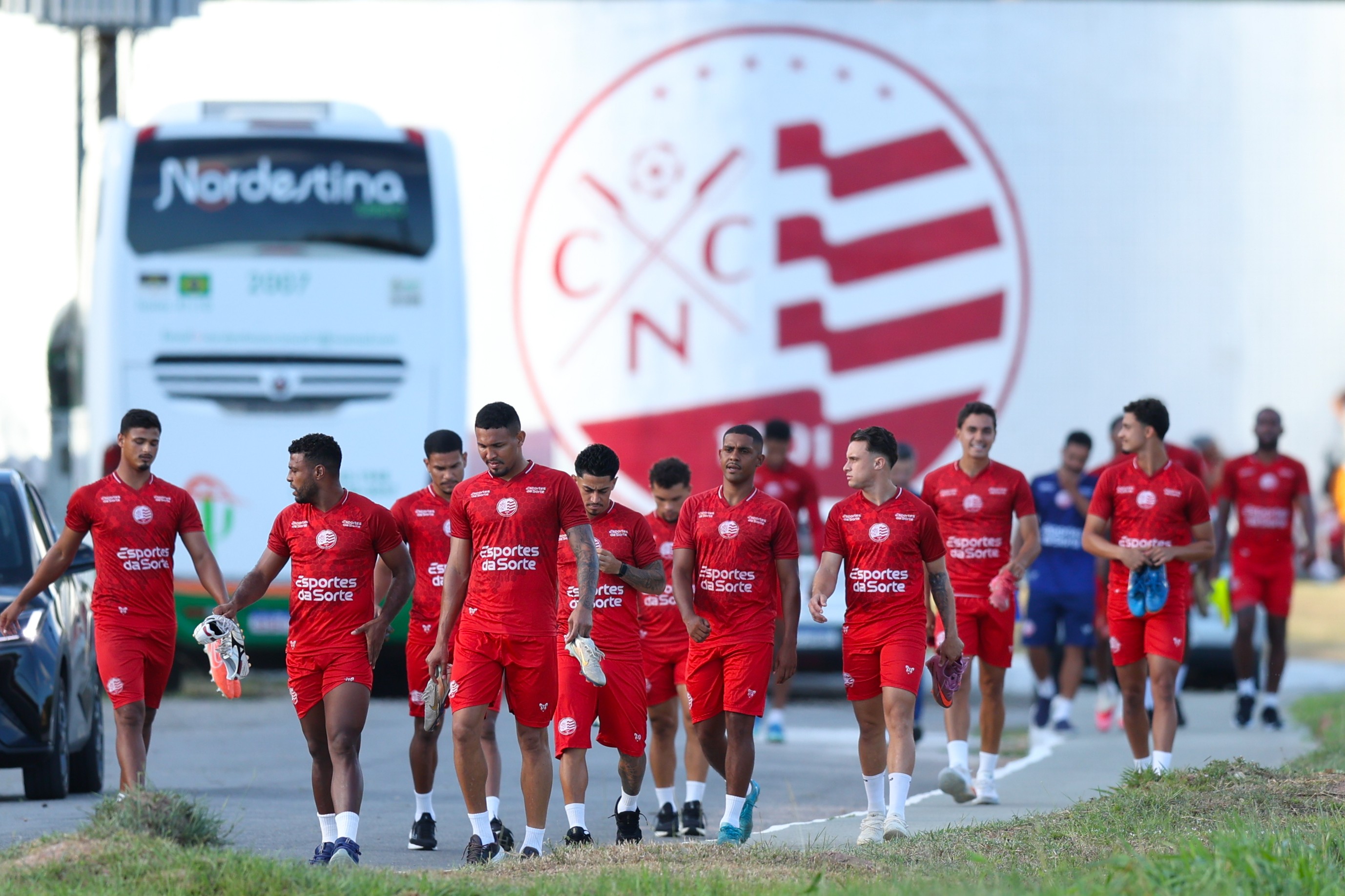 Náutico paga salários do elenco antes da estreia do Pernambucano