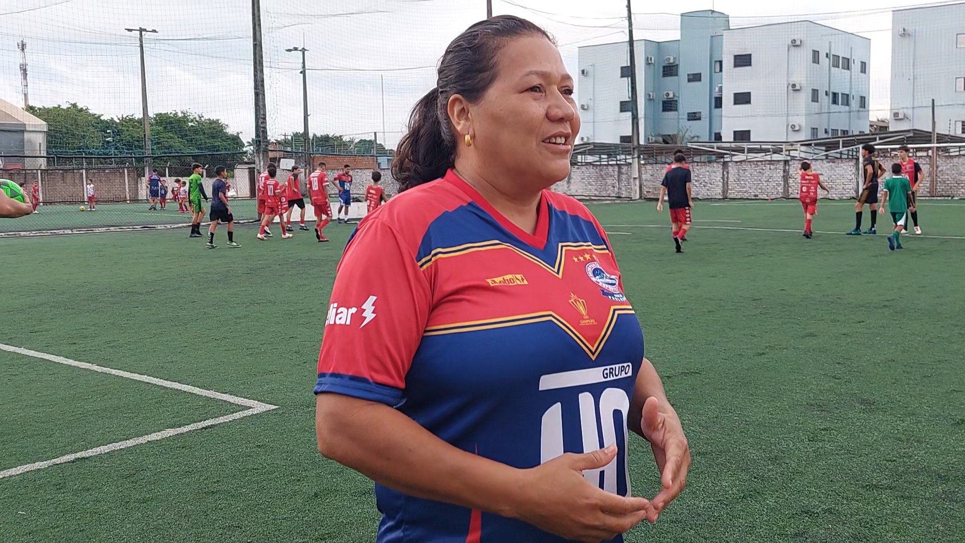 Nenê inicia nova fase da carreira como treinadora em projeto de base em Rondônia