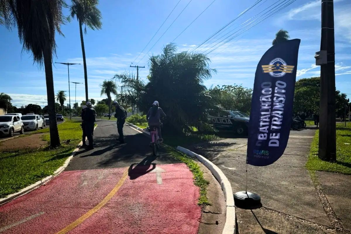 Novas regras de trânsito impactam condutores de ciclomotores em campo grande