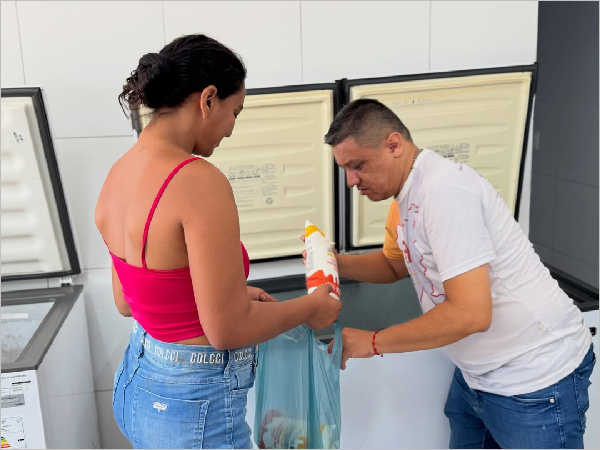 Novo Oriente Distribui Leite para Famílias Carentes no PAA Leite