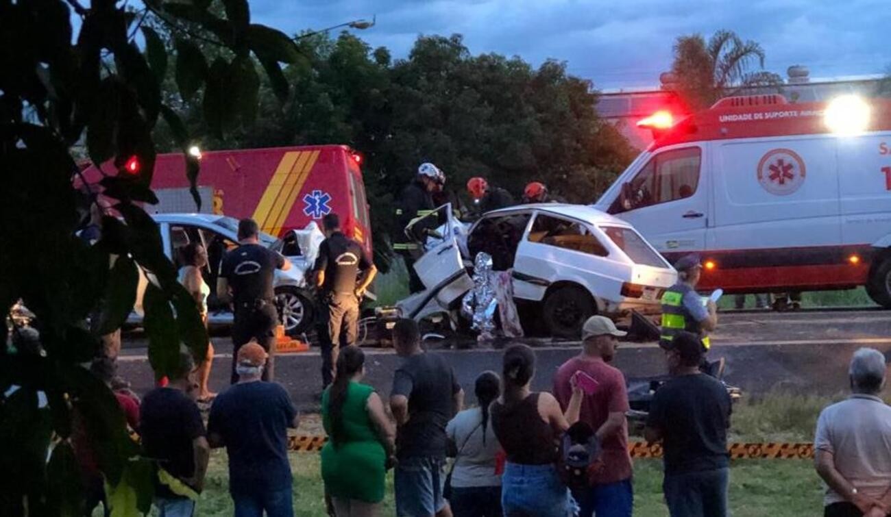 Número de mortos em acidente em sp sobe para 2; 3 pessoas ficam feridas
