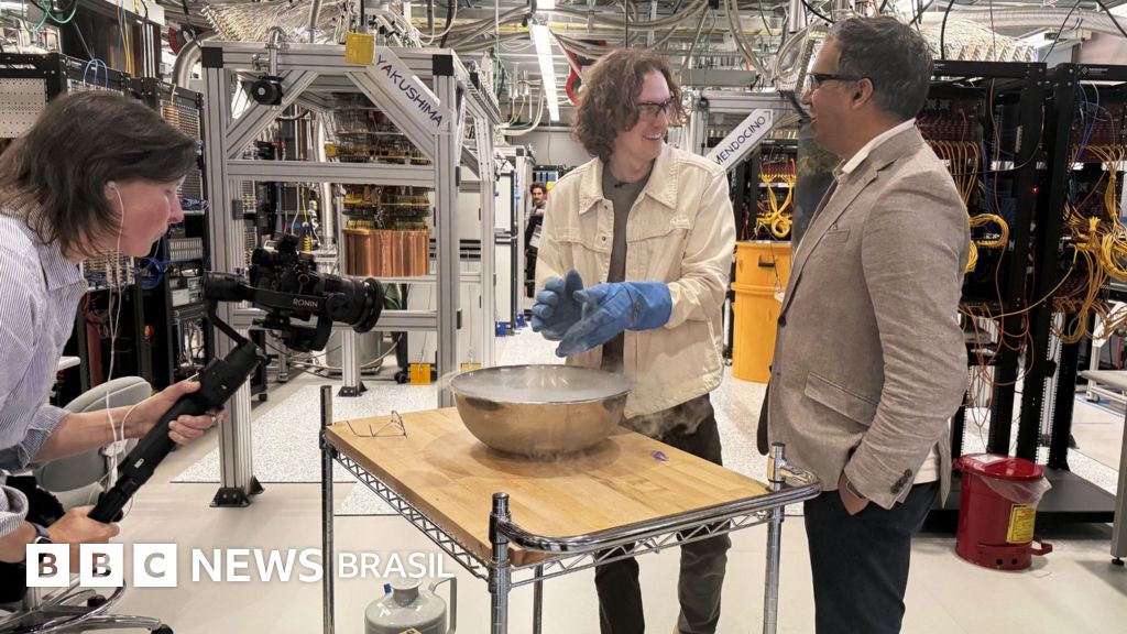 O laboratório secreto onde o Google testa o computador mais poderoso do mundo na corrida p