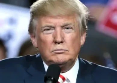 O Miliciano Universal: Trump e a Ameaça ao Estado de Direito