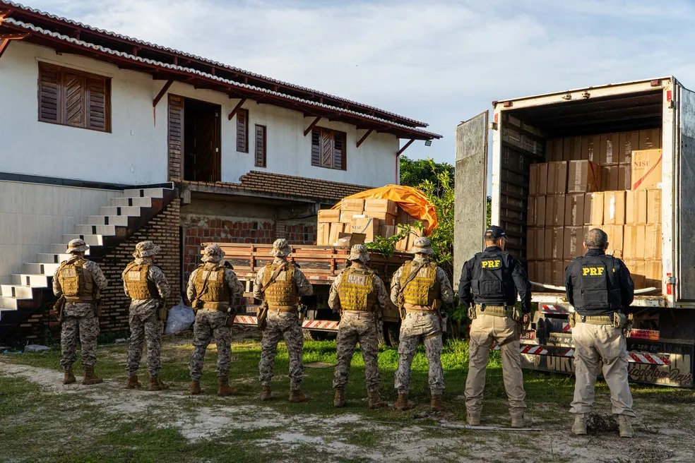 Operação Contra o Contrabando: 1,4 Milhão de Maços de Cigarros Clandestinos Apreendidos no Ceará