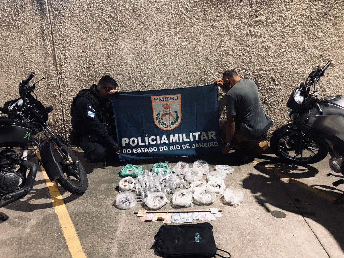 Operação da PM fecha baile funk ilegal e prende três suspeitos em Petrópolis