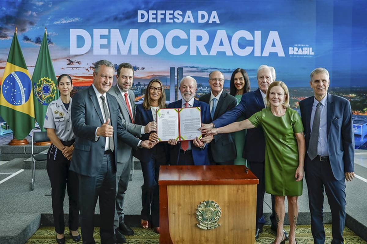 PM espancada no 8/1 estava com Lula durante veto ao PL da Dosimetria