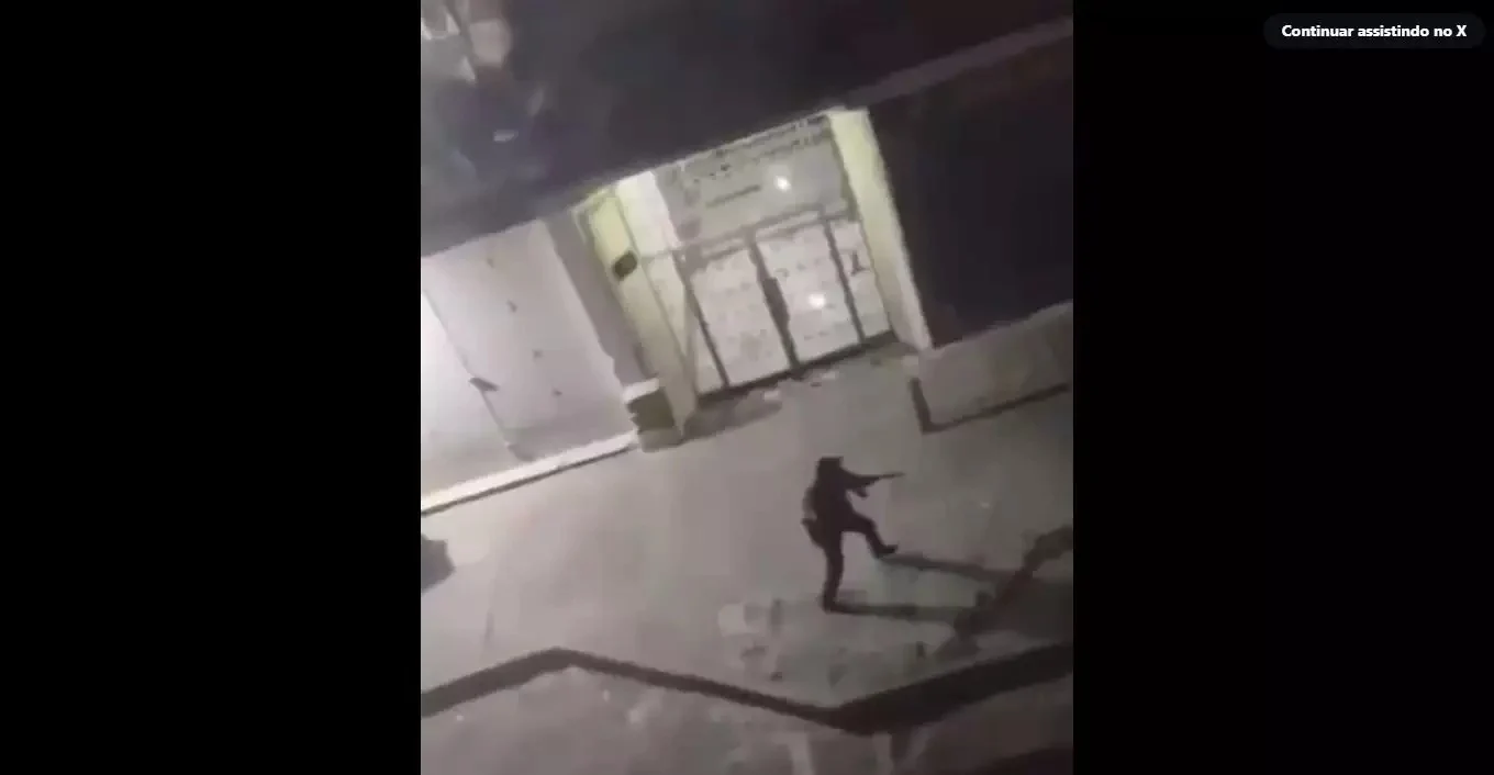 Polícia dispara contra drones não autorizados perto do palácio presidencial na Venezuela