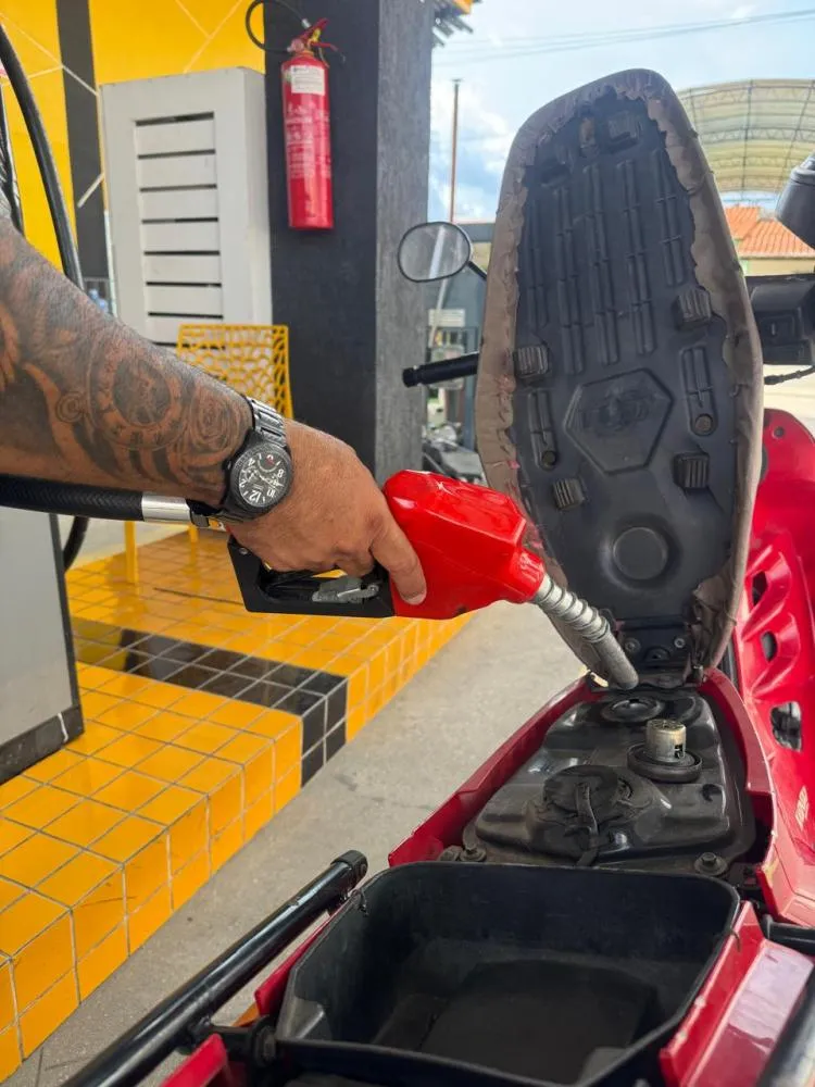 Preços da Gasolina em Santa Quitéria: Aumentam para R$ 6,89 e Podem Subir Ainda Mais