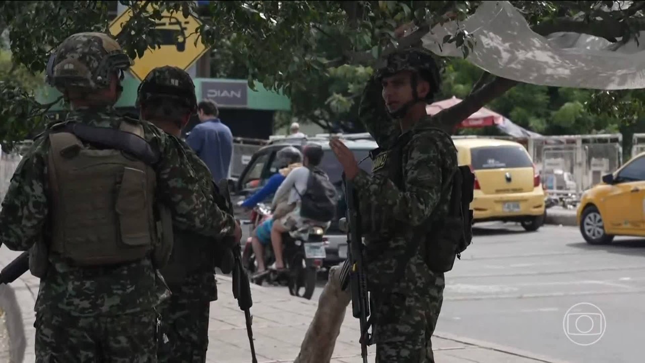 Presidente da Colômbia convoca manifestações em defesa da soberania do país 
