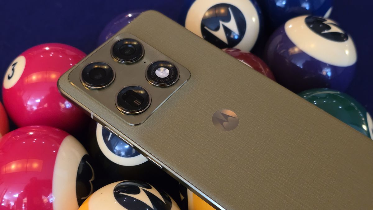 Primeira sessão de fotos com o novo top da Motorola; veja como está a câmera