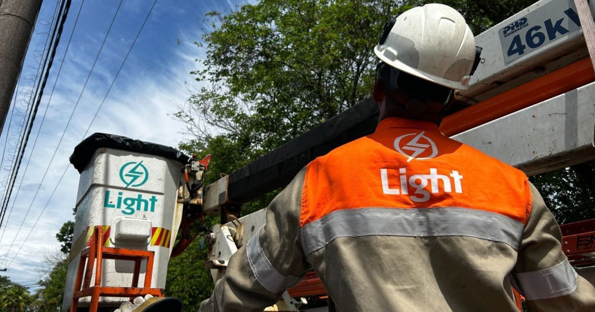 Procon multa Light em mais de R$ 3 milhões por apagão no Rio de Janeiro