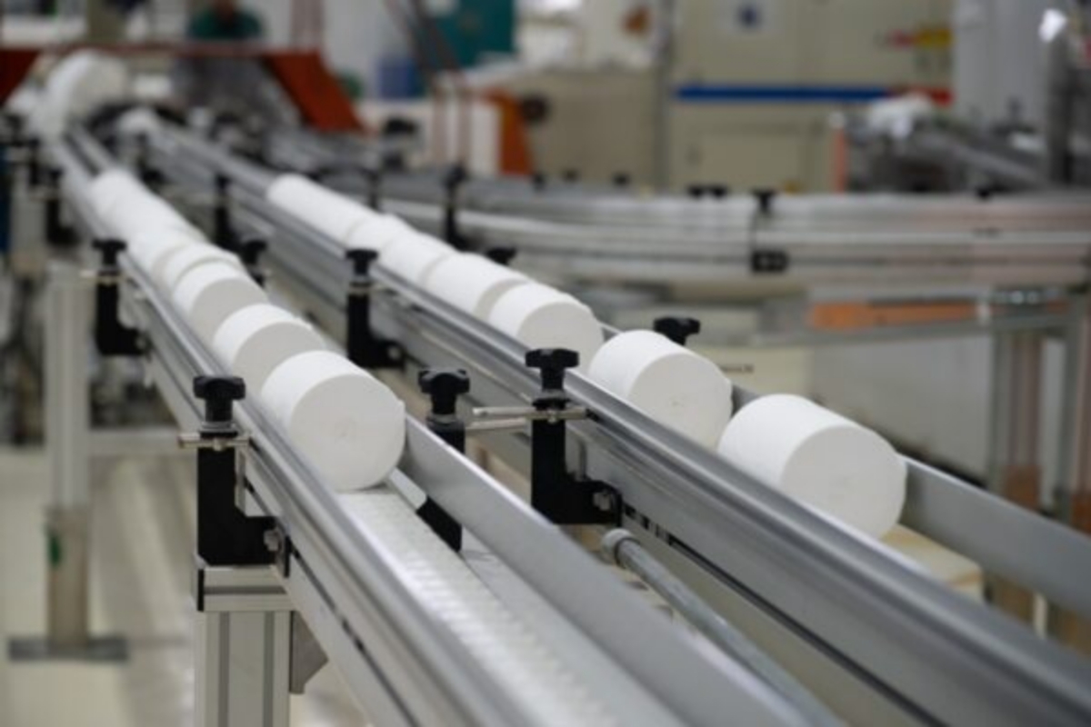 Produção industrial fecha 2025 com alta de 0,6%, segundo IBGE