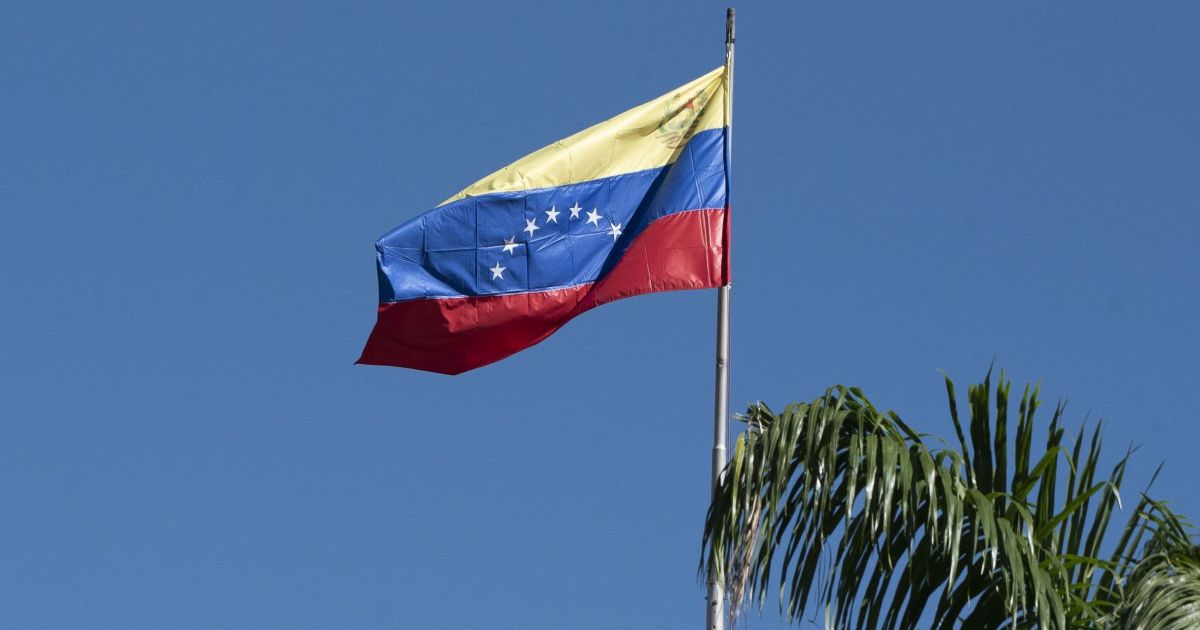 Profissionais da imprensa são detidos na Venezuela, diz associação nacional