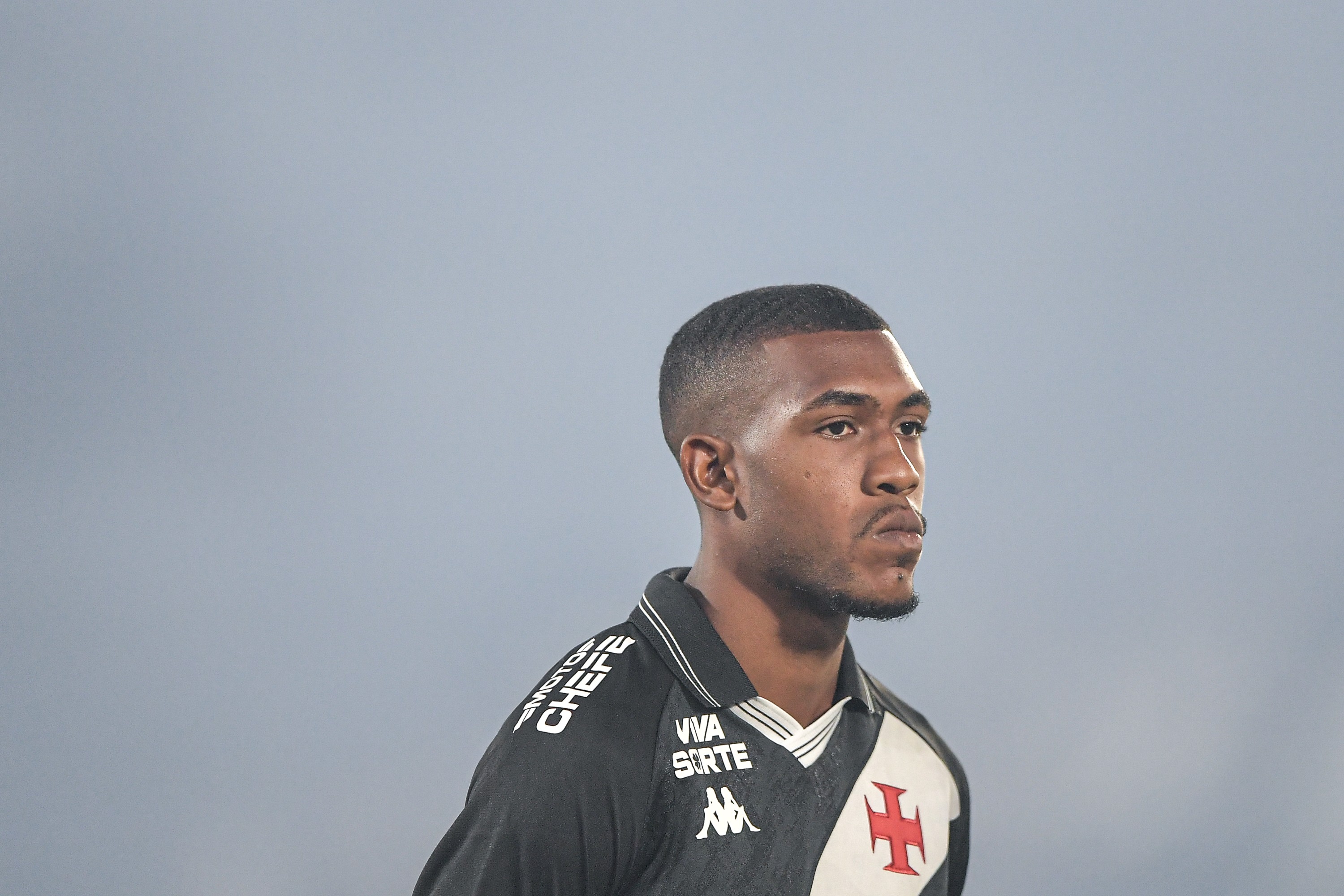 Rayan pode ser vendido nesta janela de transferências? Entenda o que pensam Vasco e estafe